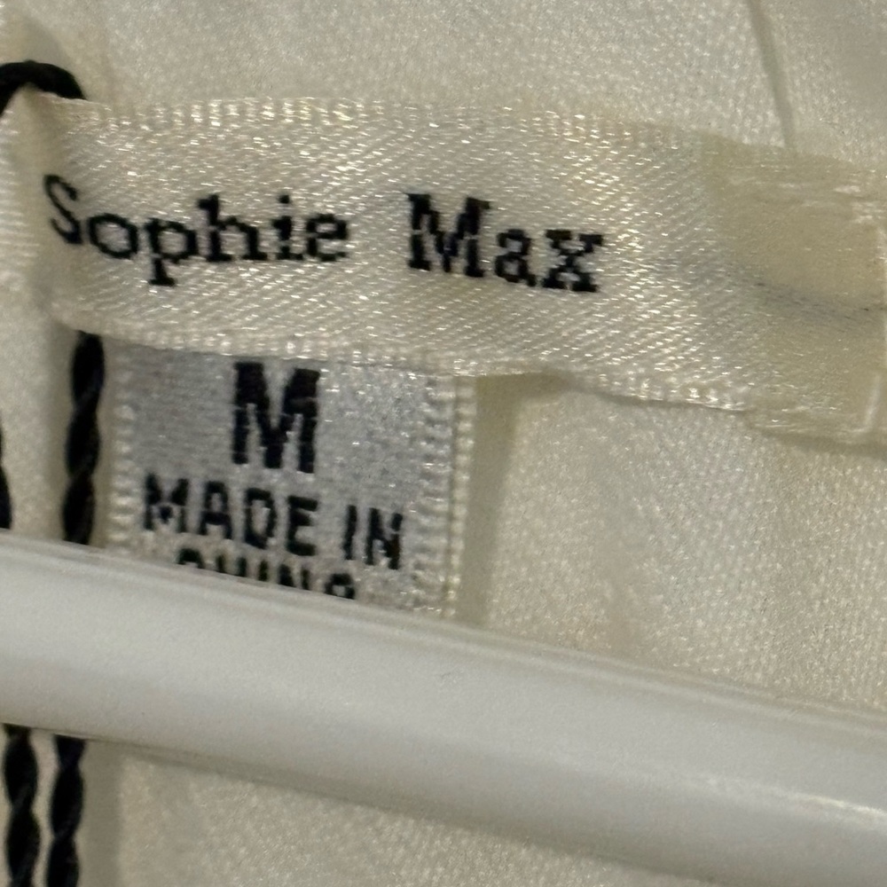 NWT Women’s Sophie Max White Top NWT! #gift - Picture 5 of 8